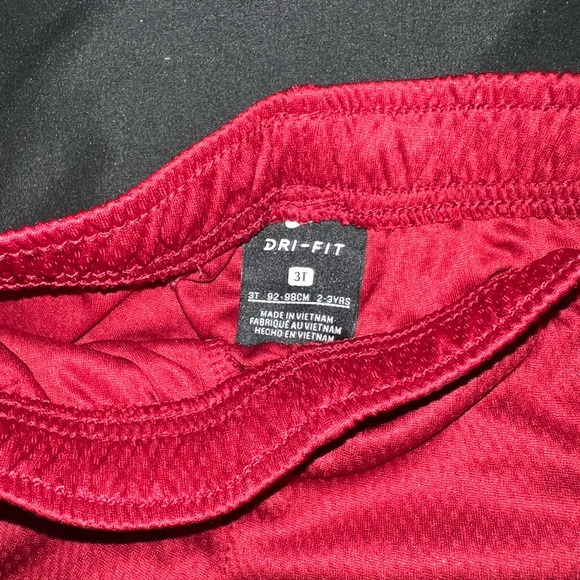 Nike basketball shorts. Size: 3T. - Picture 3 of 3